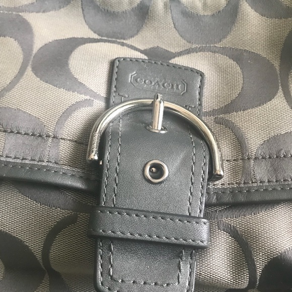 Coach purse (negotiable) - Picture 2 of 4